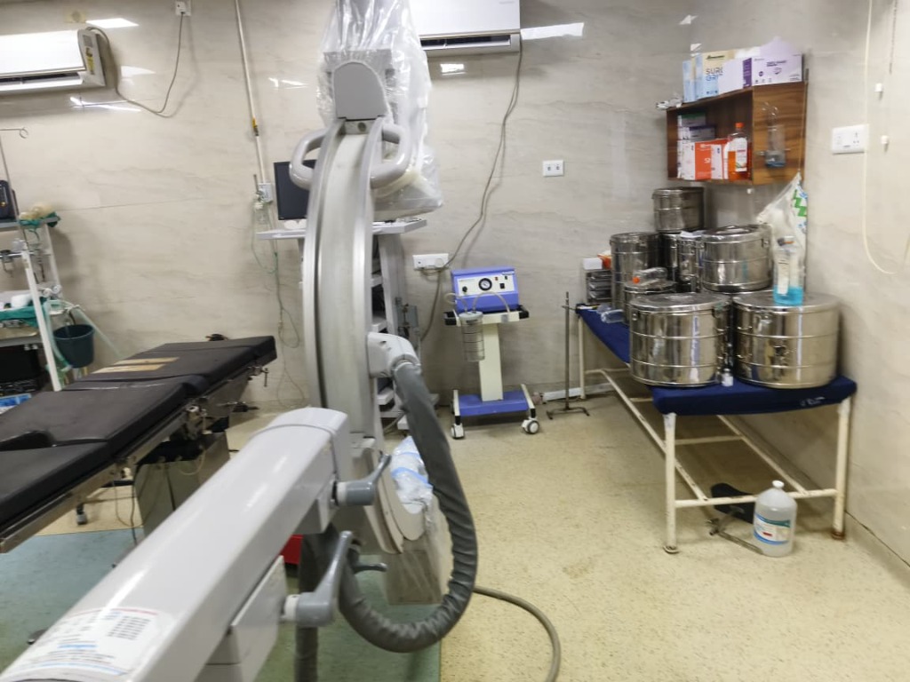Operation Theatre Equipment C-Arm Sterile Drums Sonbhadra