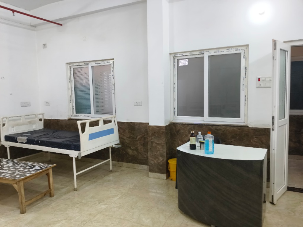 General Ward Room Nursing Counter Life Care Hospital Sonbhadra